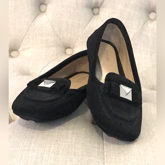 Michael Kors Driving Flat 7M Black Suede Silvertone Logo Buckle New without Tags - Picture 4 of 13